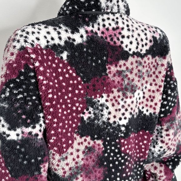 Peloton Caviar Camo Snap Sherpa Jacket in Spotted Purple Black Women’s Size S - Picture 15 of 17